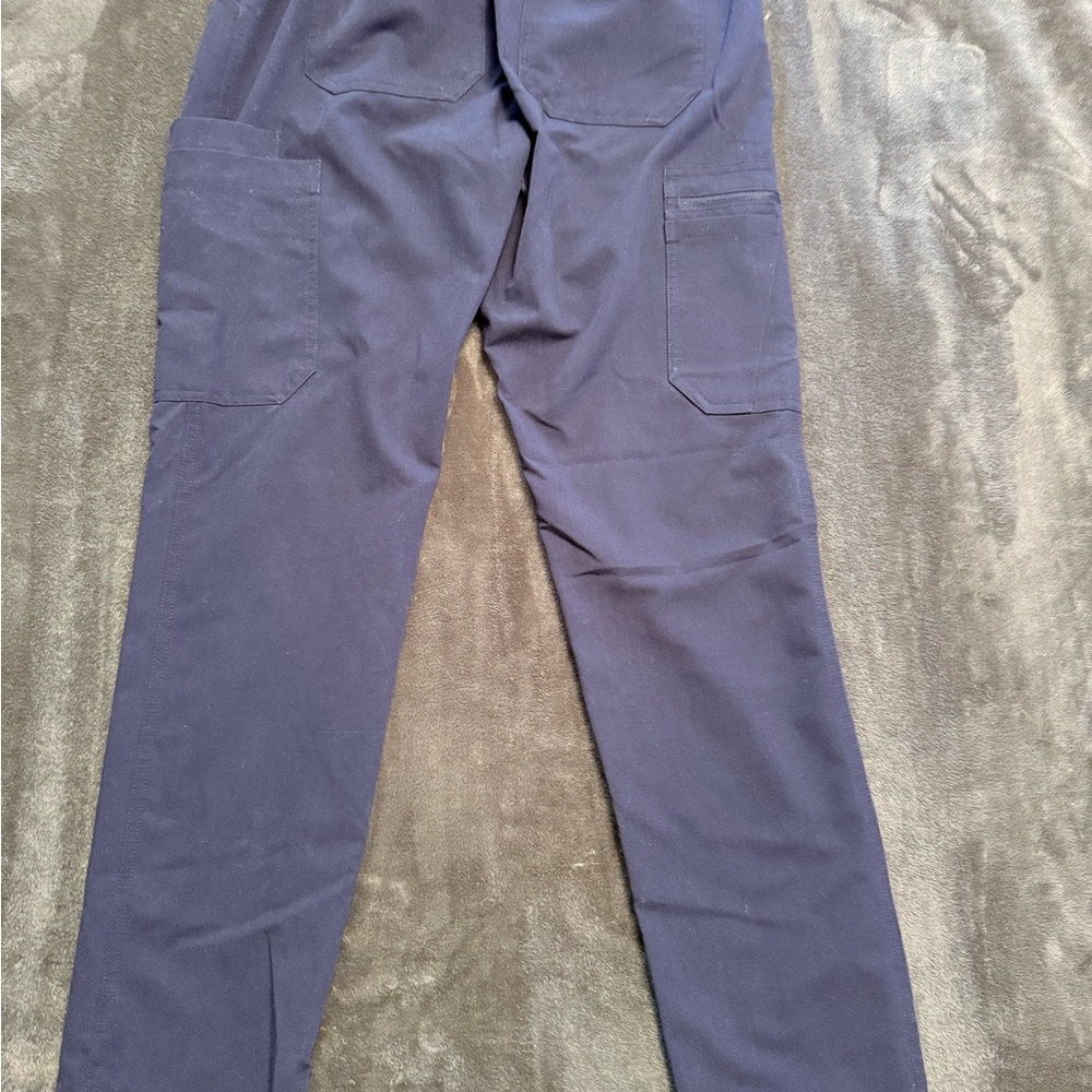 FIGS Navy Blue Scrub Set size XS - Picture 11 of 12